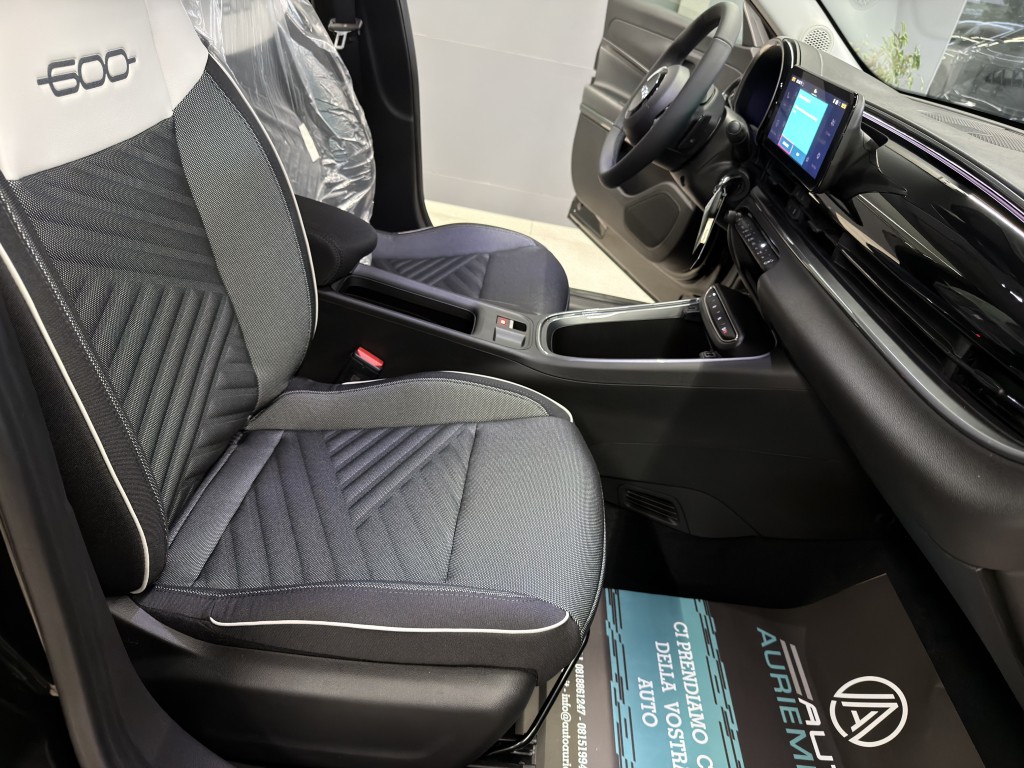 FIAT 600 1200 HYBRID 110 CV ICON KM0 UFFICIALE